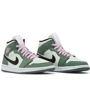 Nike Air Jordan Dutch Green & pink NEVER WORN